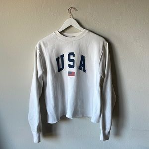 Brandy Melville USA white crewneck sweatshirt